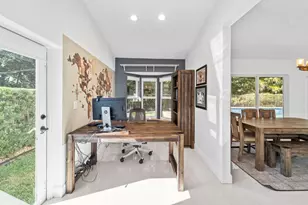 1695 Lakeshore Cir, Weston, FL 33326 - Photo 12