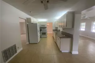 7104 NW 70th St, Tamarac, FL 33321 - Photo 14