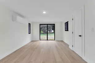 1398 NE 37th St, Oakland Park, FL 33334 - Photo 10