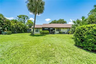 64 Macadamia Ct, Royal Palm Beach, FL 33411 - Photo 6