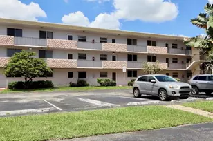 5985 Del Lago Cir, Sunrise, FL 33313 - Photo 2