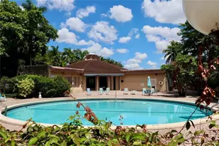 5985 Del Lago Cir, Sunrise, FL 33313 - Photo 4