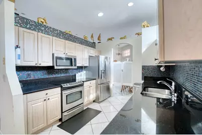 2824 Waters Edge Circle, Greenacres, FL 33413 - Photo 12