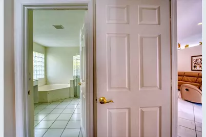 2824 Waters Edge Circle, Greenacres, FL 33413 - Photo 24