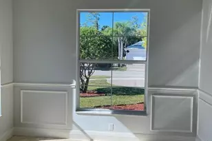 9326 Plantation Estates Dr, Royal Palm Beach, FL 33411 - Photo 10