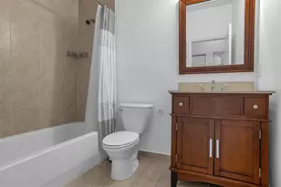 10821 NW 76th Ln, Doral, FL 33178 - Photo 38