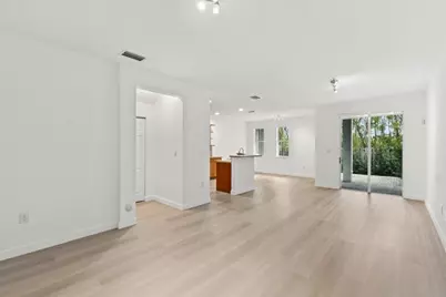 10821 NW 76th Lane #10821, Doral, FL 33178 - Photo 2
