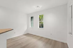 10821 NW 76th Ln, Doral, FL 33178 - Photo 10