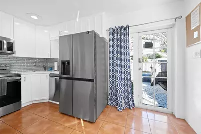 415 SW 16th Street #NORTH, Fort Lauderdale, FL 33315 - Photo 6