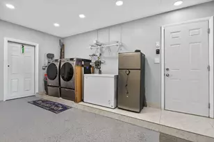 1921 NW 43rd St, Oakland Park, FL 33309 - Photo 38