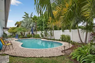 1921 NW 43rd St, Oakland Park, FL 33309 - Photo 18