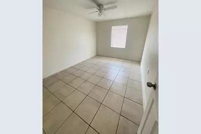 1000 NW 11th Court, Fort Lauderdale, FL 33311 - Photo 16