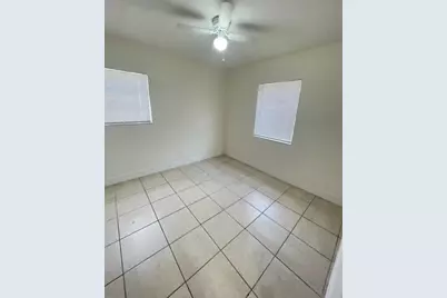 1000 NW 11th Court, Fort Lauderdale, FL 33311 - Photo 24