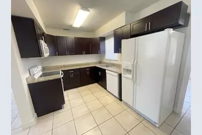 1000 NW 11th Court, Fort Lauderdale, FL 33311 - Photo 12