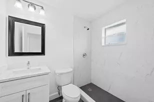 822 Crystal Lake Dr, Deerfield Beach, FL 33064 - Photo 6