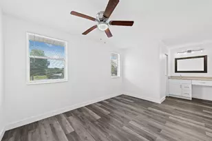 822 Crystal Lake Dr, Deerfield Beach, FL 33064 - Photo 10