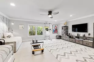 166 Royal Palm Dr, Fort Lauderdale, FL 33301 - Photo 10