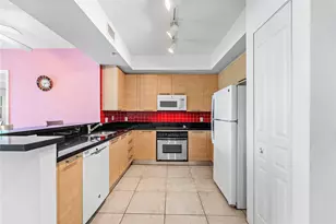 350 SE 2nd St, Fort Lauderdale, FL 33301 - Photo 10