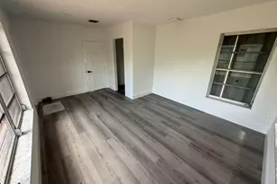 925 SW Curtis St, Port Saint Lucie, FL 34983 - Photo 18