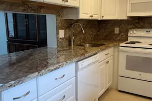 2615 NE 3rd Ct, Boynton Beach, FL 33435 - Photo 2