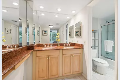 3900 Oaks Clubhouse Drive #409, Pompano Beach, FL 33069 - Photo 8