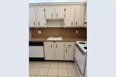 21 Jacaranda Drive #121, Plantation, FL 33324 - Photo 12
