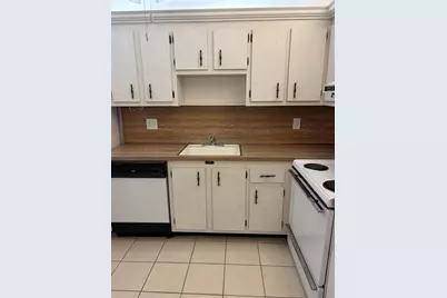 21 Jacaranda Drive #121, Plantation, FL 33324 - Photo 12