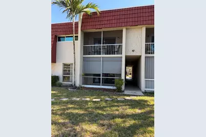 21 Jacaranda Drive #121, Plantation, FL 33324 - Photo 4