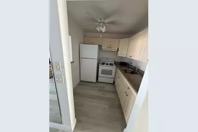 295 Newport T #295, Deerfield Beach, FL 33442 - Photo 8