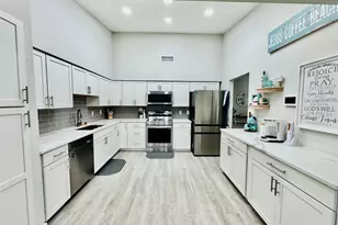 3216 S Lakeview Cir, Fort Pierce, FL 34949 - Photo 14