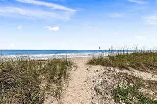 3216 S Lakeview Cir, Fort Pierce, FL 34949 - Photo 4