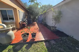 10061 NW 2nd St, Plantation, FL 33324 - Photo 30
