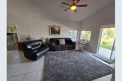 10061 NW 2nd Street, Plantation, FL 33324 - Photo 12