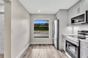 1381 NW 99th Ave, Pembroke Pines, FL 33024 - Photo 12