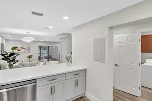 1381 NW 99th Ave, Hollywood, FL 33024 - Photo 14