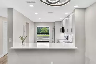 1381 NW 99th Ave, Pembroke Pines, FL 33024 - Photo 24