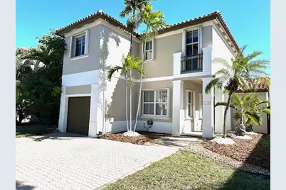 14251 NW 83rd Avenue, Hialeah, FL 33016 - Photo 4