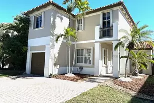 14251 NW 83rd Ave, Hialeah, FL 33016 - Photo 4