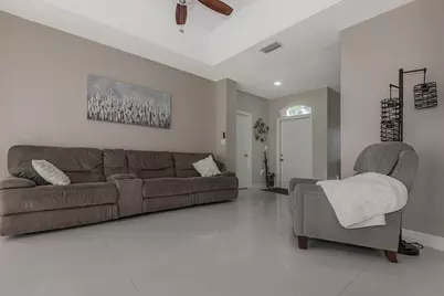 14251 NW 83rd Avenue, Hialeah, FL 33016 - Photo 2