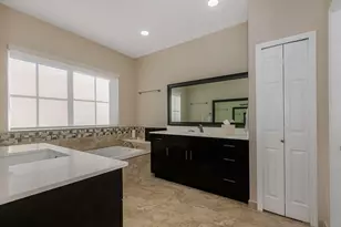 14251 NW 83rd Ave, Hialeah, FL 33016 - Photo 16