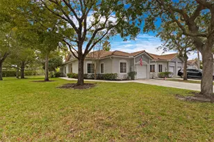 4652 SW 13th St, Deerfield Beach, FL 33442 - Photo 2