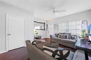 11000 Middle Golf Ct, Tamarac, FL 33321 - Photo 10