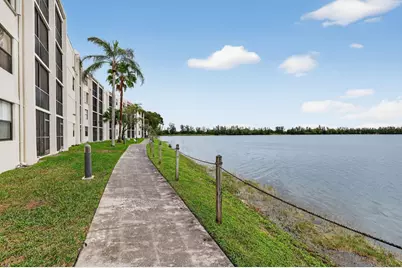 117 Lake Emerald Drive #408, Oakland Park, FL 33309 - Photo 28