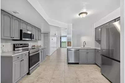 117 Lake Emerald Drive #408, Oakland Park, FL 33309 - Photo 4