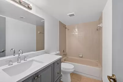 117 Lake Emerald Drive #408, Oakland Park, FL 33309 - Photo 24