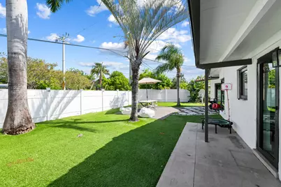 2601 NE 8th Court, Pompano Beach, FL 33062 - Photo 26
