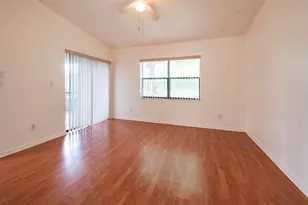 9641 Riverside Dr, Coral Springs, FL 33071 - Photo 10