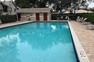 9641 Riverside Dr, Coral Springs, FL 33071 - Photo 4