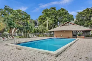 9440 Poinciana Pl, Davie, FL 33324 - Photo 30