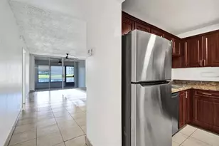 9440 Poinciana Pl, Davie, FL 33324 - Photo 2